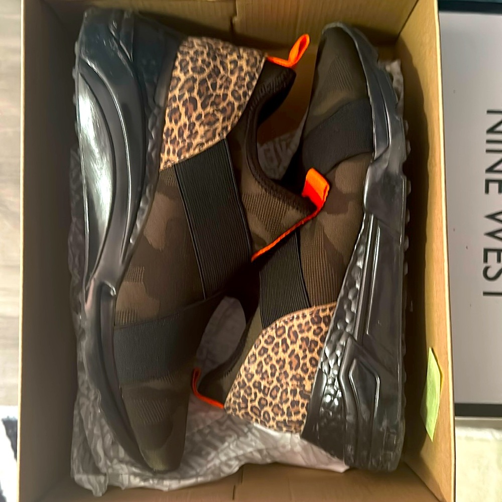 Steve Madden Sneakers